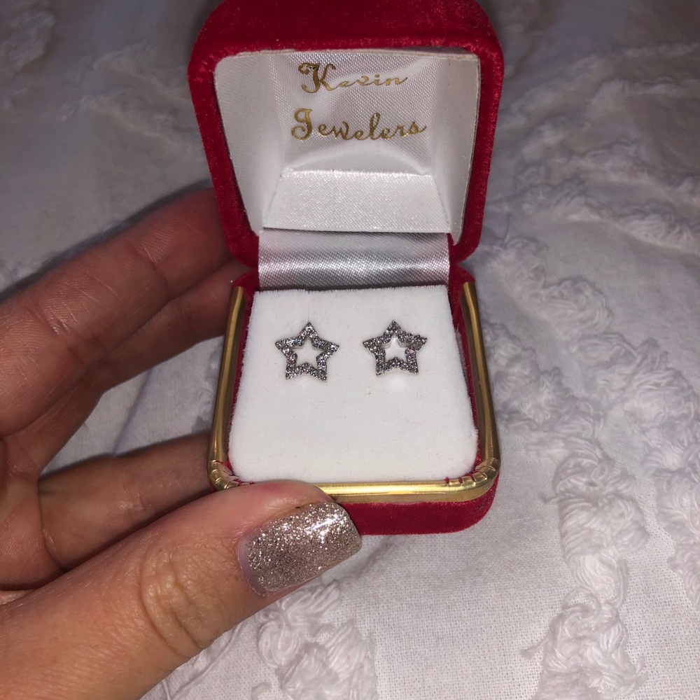 SOLD‼️Diamond Star White Gold Earrings
